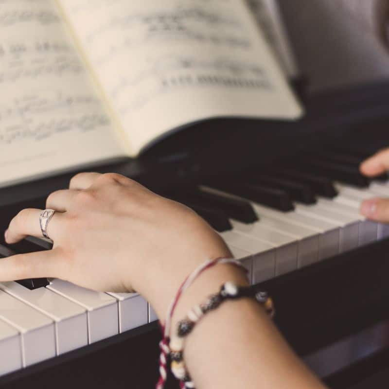 piano đệm hát cho người mơi