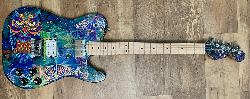custom-guitar-dien-ngoai-hinh